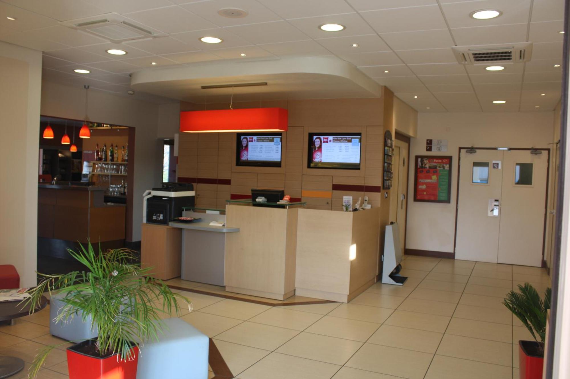 Hotel Ibis Lyon Sud Chasse Sur Rhone Zewnętrze zdjęcie