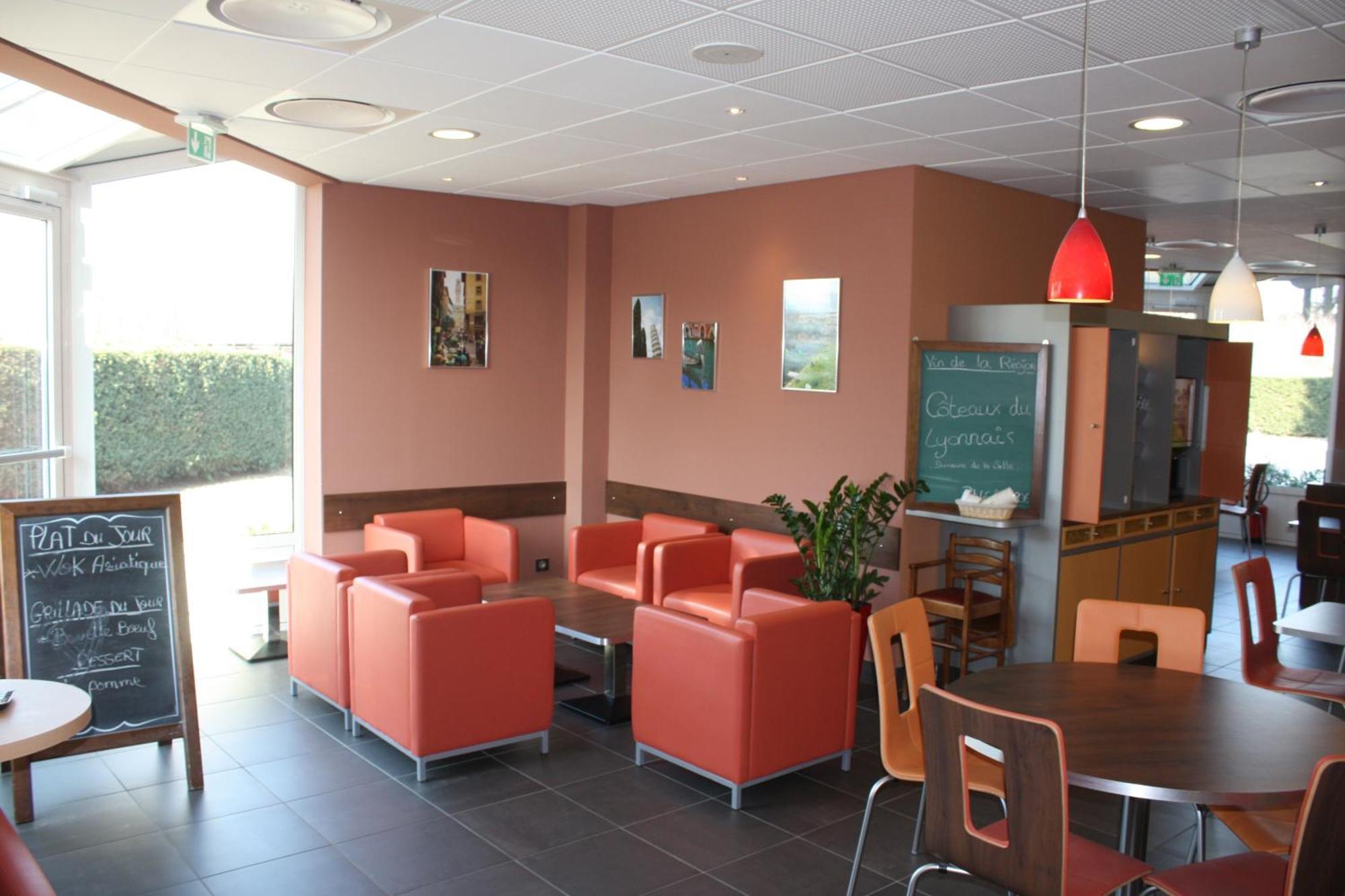 Hotel Ibis Lyon Sud Chasse Sur Rhone Zewnętrze zdjęcie