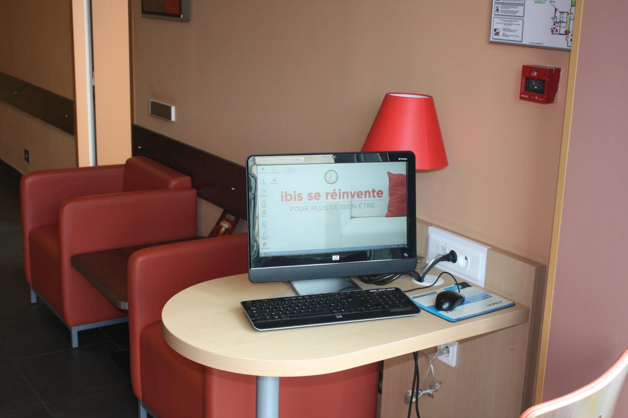 Hotel Ibis Lyon Sud Chasse Sur Rhone Zewnętrze zdjęcie