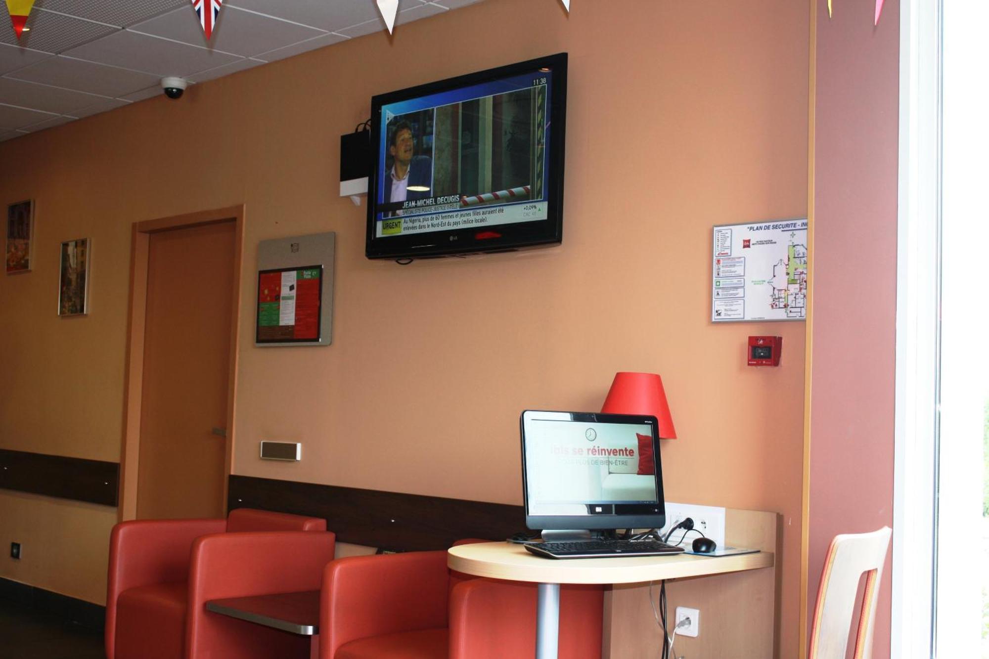 Hotel Ibis Lyon Sud Chasse Sur Rhone Zewnętrze zdjęcie