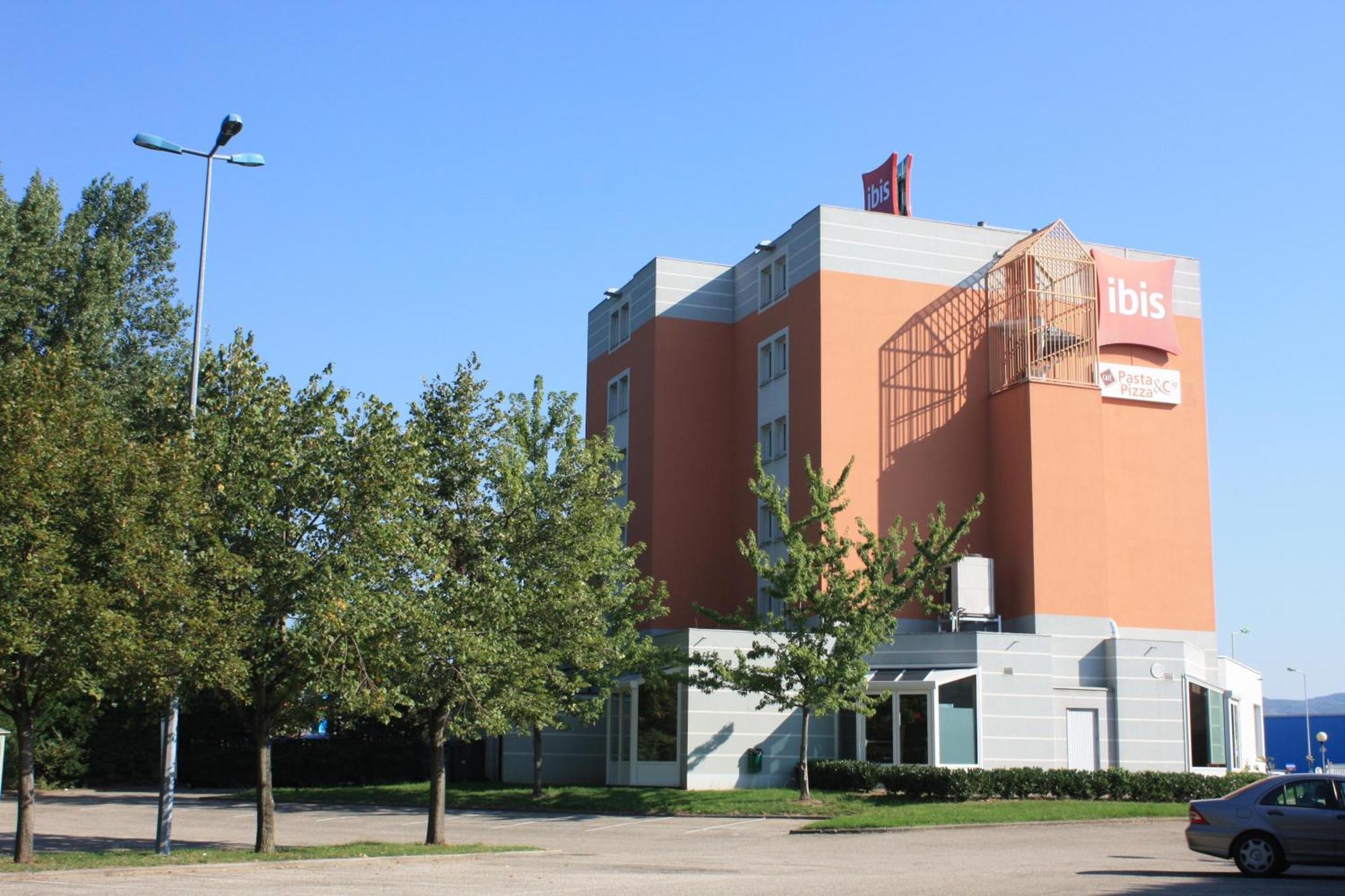 Hotel Ibis Lyon Sud Chasse Sur Rhone Zewnętrze zdjęcie