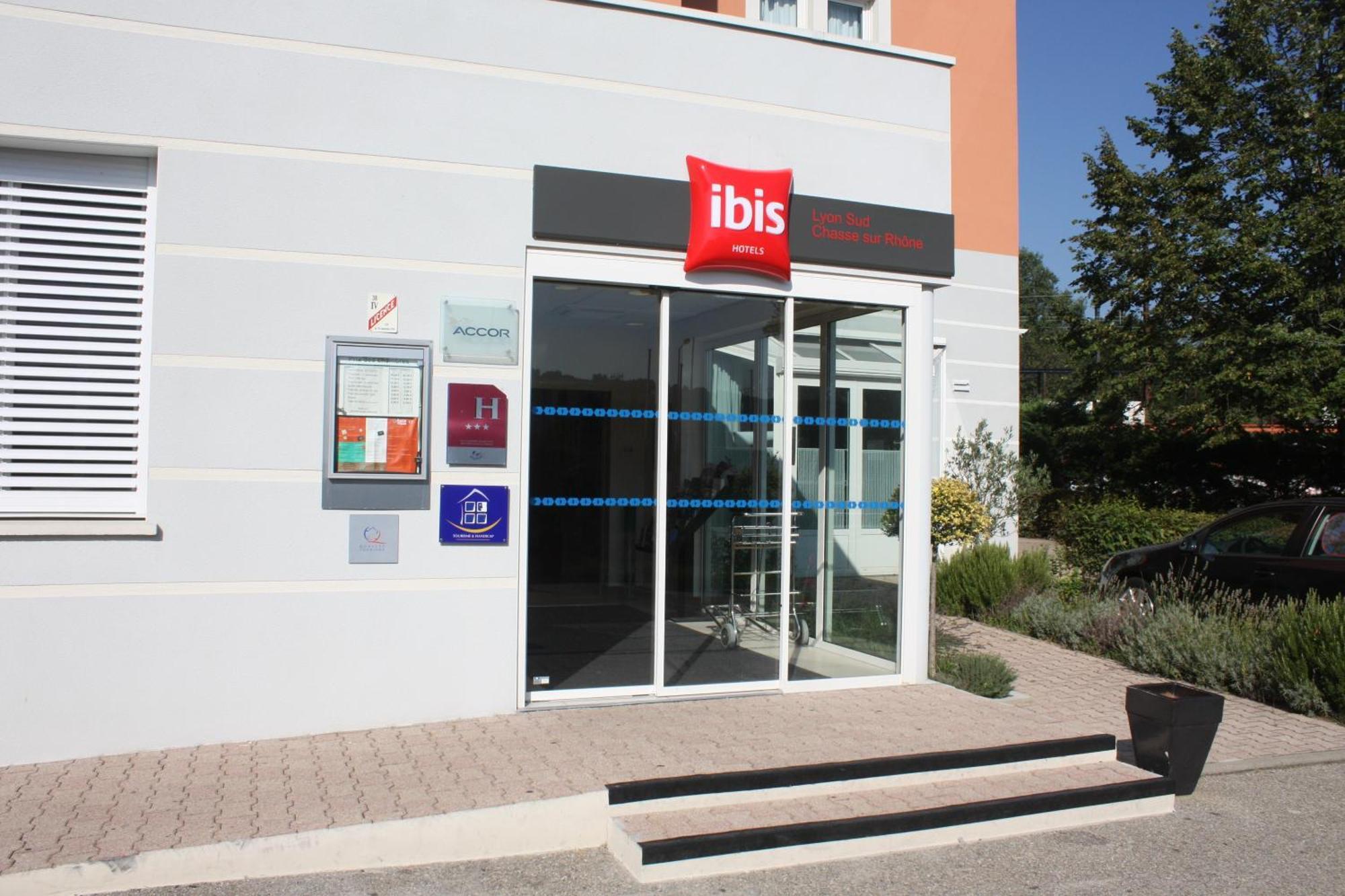 Hotel Ibis Lyon Sud Chasse Sur Rhone Zewnętrze zdjęcie