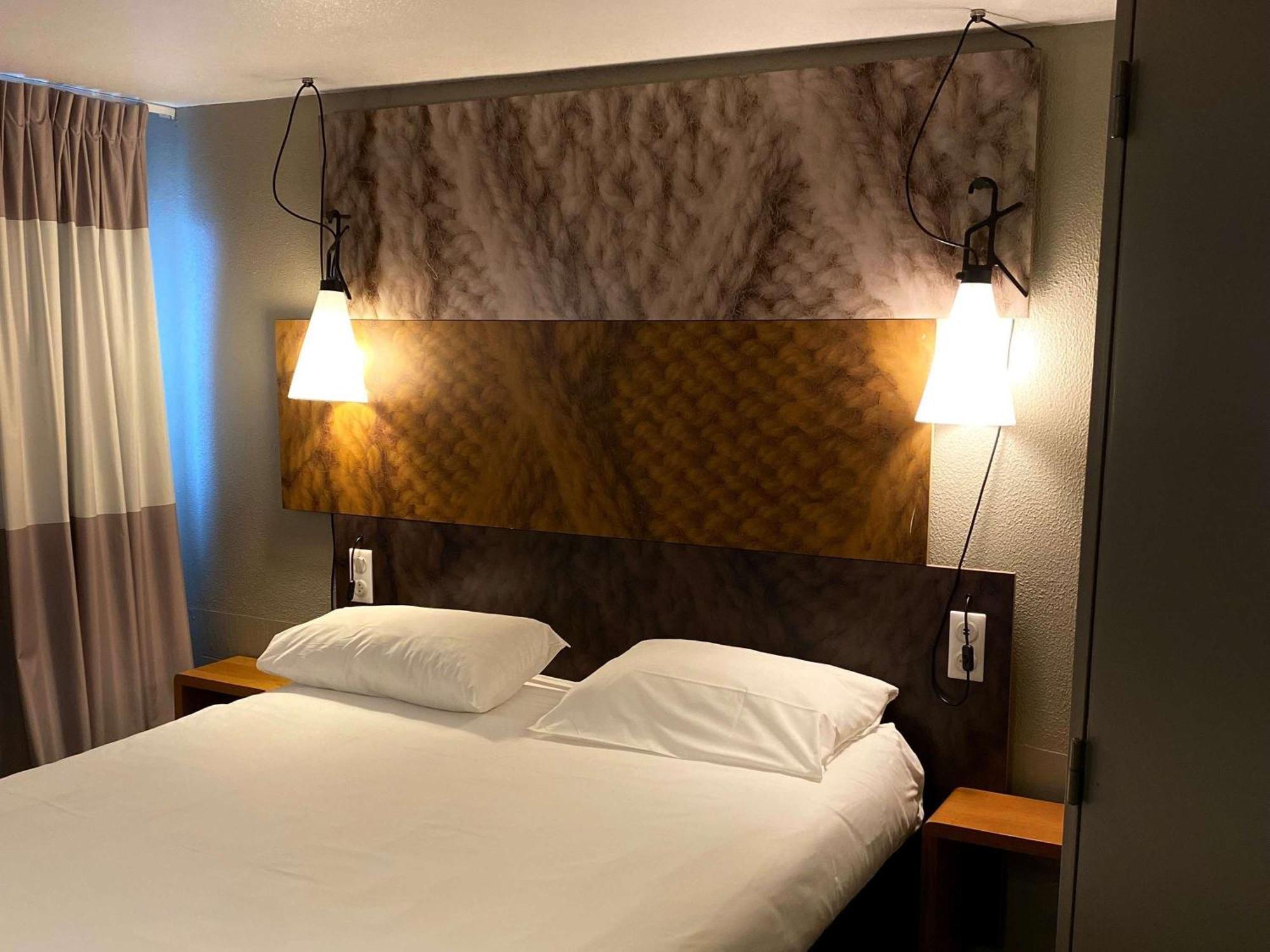 Hotel Ibis Lyon Sud Chasse Sur Rhone Zewnętrze zdjęcie