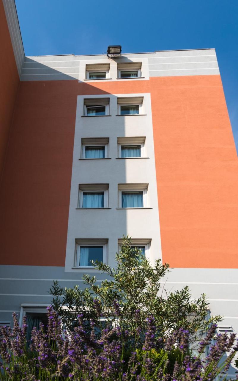 Hotel Ibis Lyon Sud Chasse Sur Rhone Zewnętrze zdjęcie